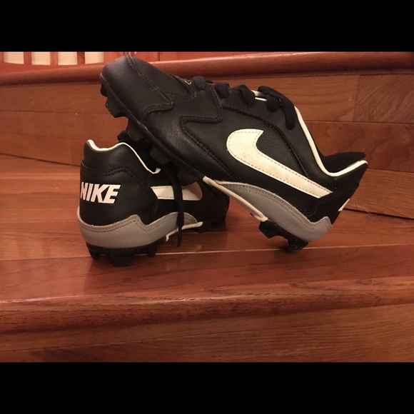Nike Cleets - Picture 3 of 7